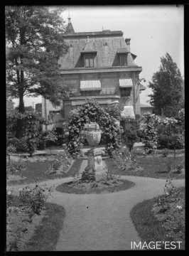 Villa Fruhinsholz (Nancy)